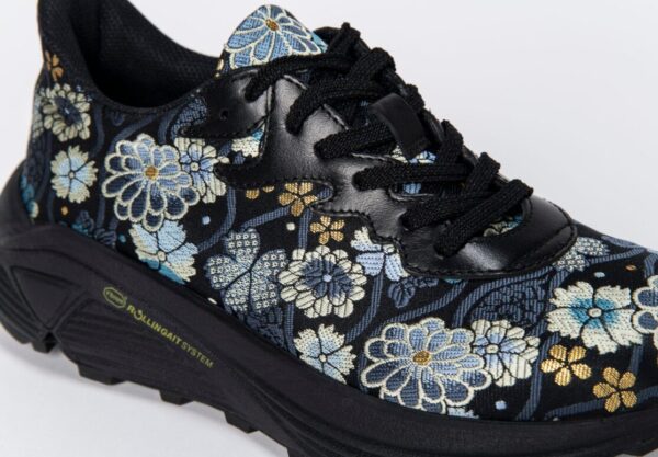 H004_RGS　黒地立涌に菊