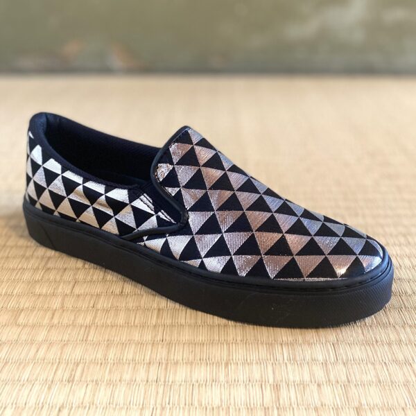 S006_EASY-IN　黒地銀鱗紋