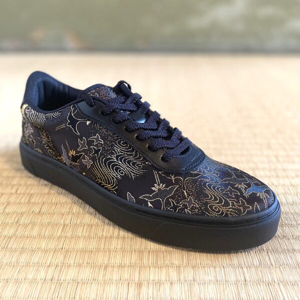 C008_STANDARD　黒地波に群鶴