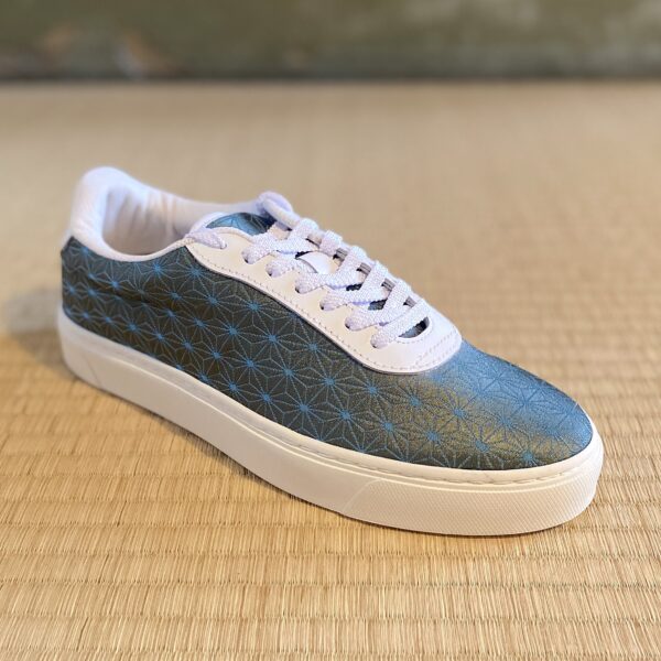 C010_STANDARD　水色地深緑麻の葉紋